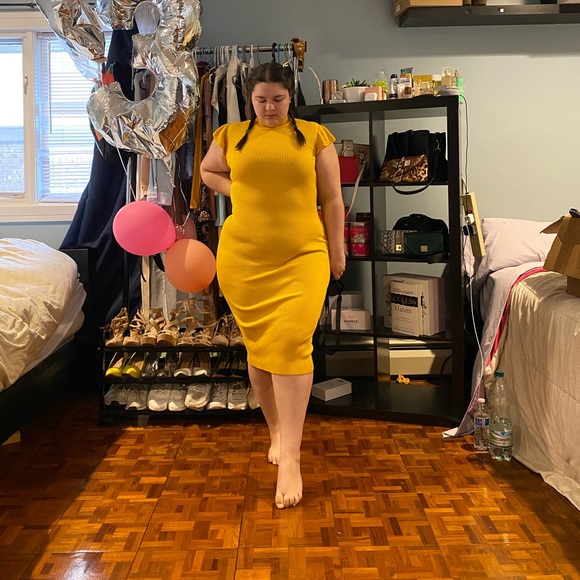 Dress - Picture 4 of 6